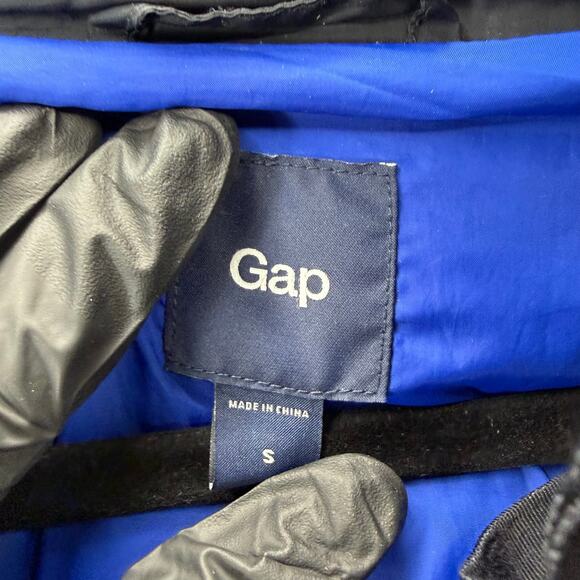 Gap Women’s Black Quilted Puffer Coat Jacket Size S Winter Outerwear - Picture 11 of 12